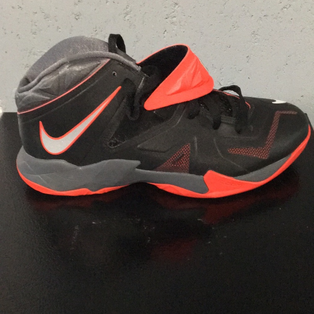 Designer sneakers L James